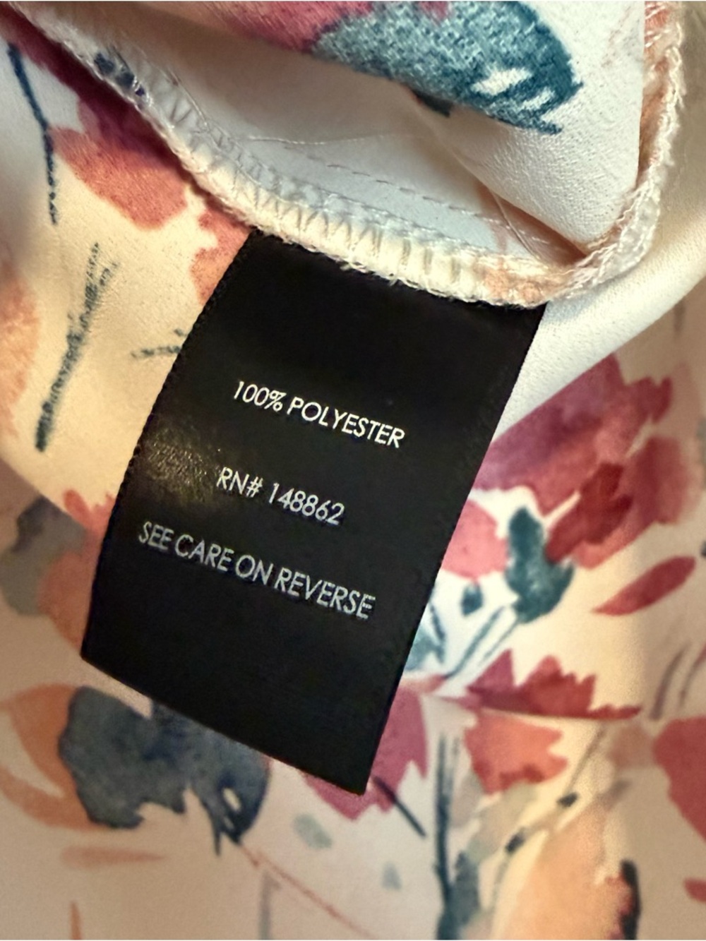 torrid Cream Floral Split V-Neck Blouse with Rose Accents - Picture 4 of 6